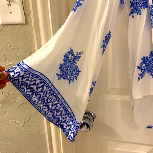 Top - Picture 2 of 3